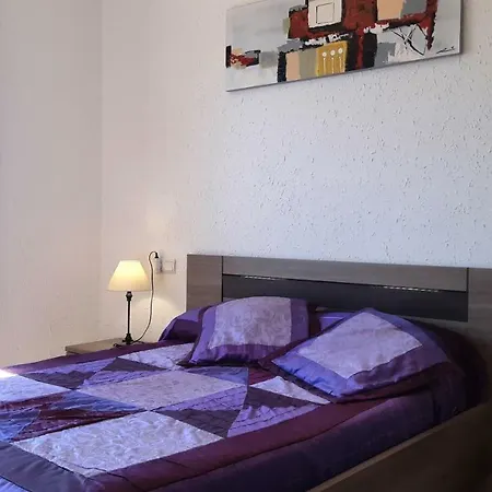 Montbarbat Sleeps 8 Wifi *